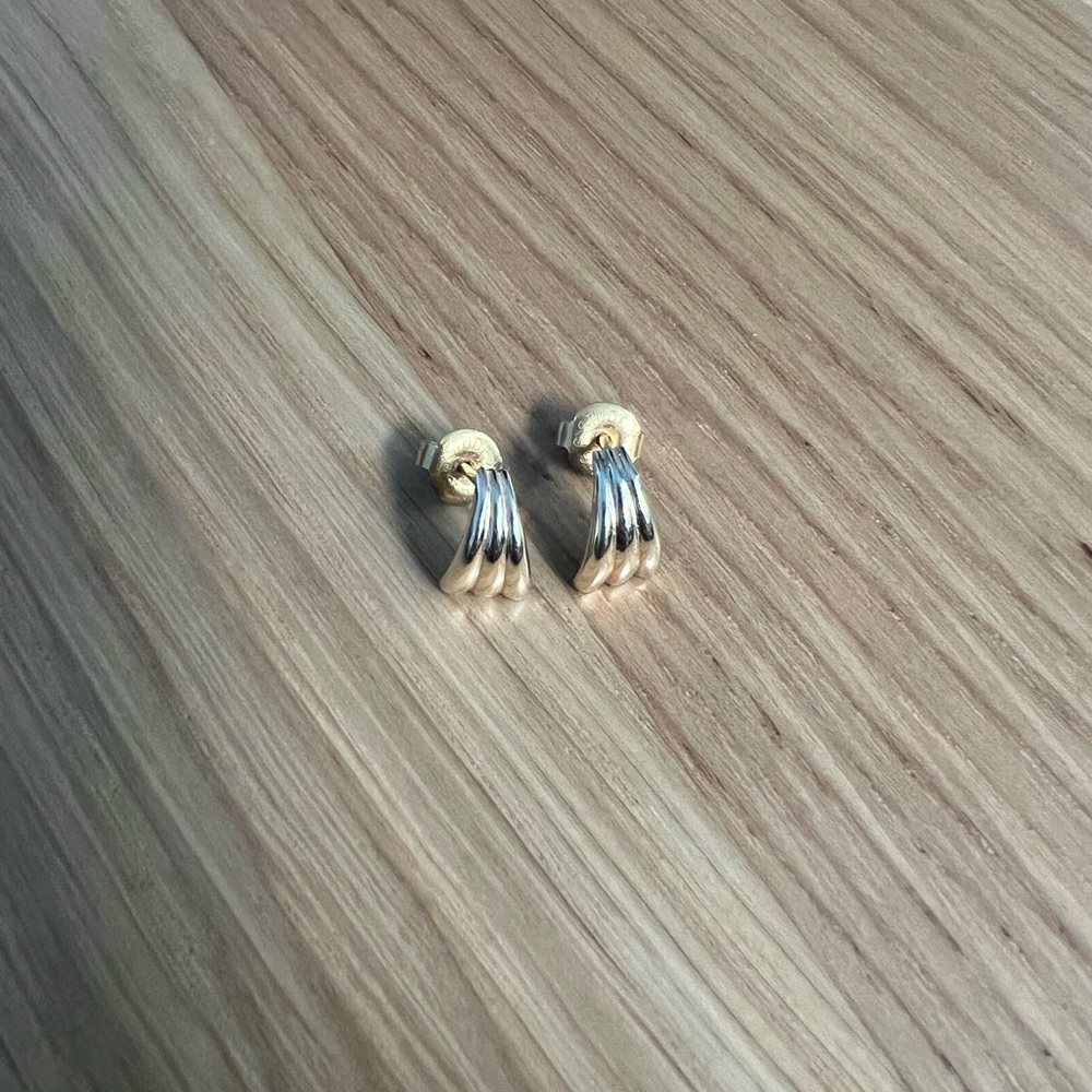 Solid 14 K gold Earrings